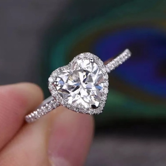 Heart Shaped Halo Ring - Picture 2 of 6